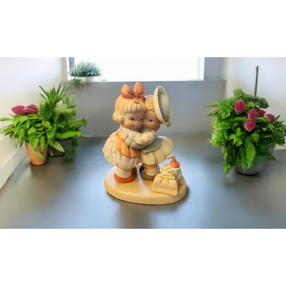 Enesco Figurine Greatest Treasure World Can Hold Memories of Yesterday 1990 - Picture 1 of 6